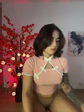 VictoriaHiill online show from April 2026 06:52:01 PM