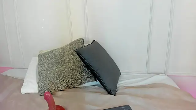 Mariapettit online show from February 2026 12:04:02 PM