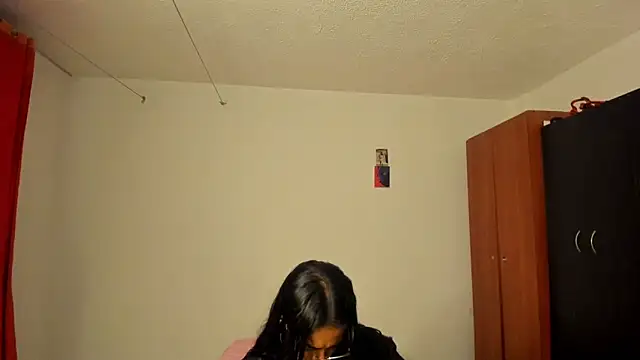 Snapshot of nicole_volkov chatting on March 2025 01:17:02 AM nicole volkov online show from March 2025 01:17:02 AM