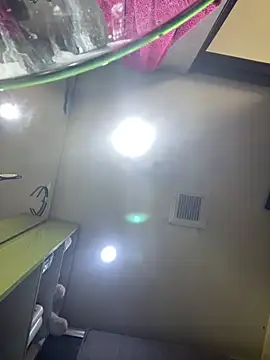 Snapshot of Charlotte_cute18 chatting on December 2024 01:28:01 PM Charlotte cute18 online show from December 2024 01:28:01 PM