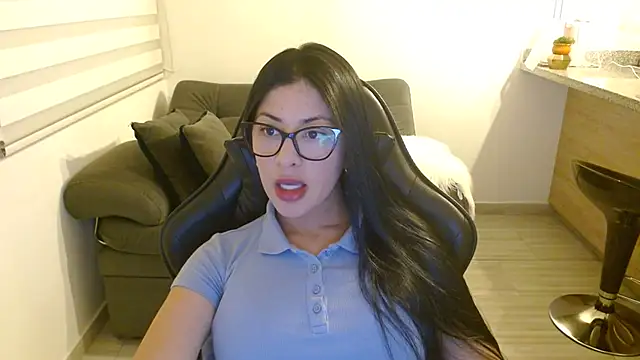 Snapshot of Charlotte_cute18 chatting on June 2026 11:51:02 PM Charlotte cute18 online show from June 2026 11:51:02 PM