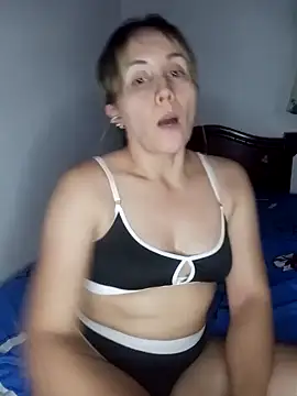 Snapshot of Isabel23zr chatting on January 2025 04:37:01 AM Isabel23zr online show from January 2025 04:37:01 AM