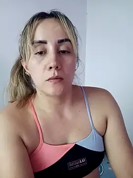 Snapshot of Isabel23zr chatting on September 2025 04:23:01 PM Isabel23zr online show from September 2025 04:23:01 PM