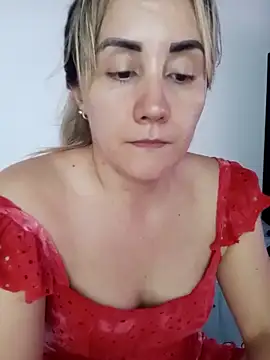 Snapshot of Isabel23zr chatting on October 2025 03:53:01 PM Isabel23zr online show from October 2025 03:53:01 PM