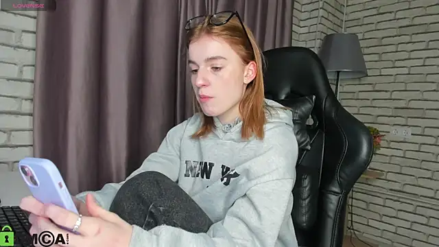 Stacey Brown online show from February 2026 01:22:02 AM