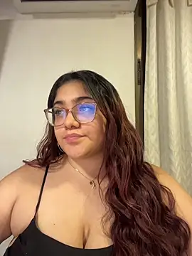 KathyGonzalez online show from November 2025 10:54:02 PM