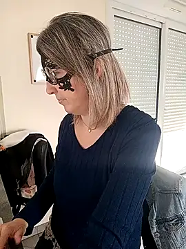 Rose Libertine online show from March 2026 08:40:01 AM