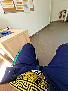 Leonormaldick online show from September 2025 12:40:01 PM