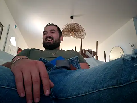 Leonormaldick online show from October 2025 02:39:02 PM