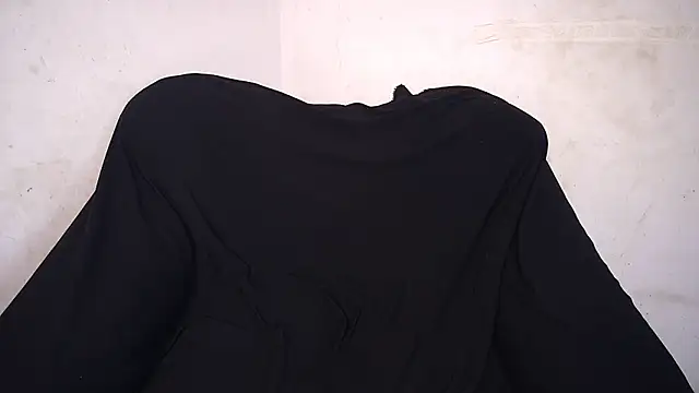 LureLily online show from April 2026 07:45:01 AM