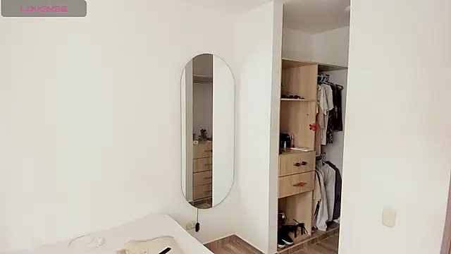 rose scottt online show from October 2025 03:18:02 PM