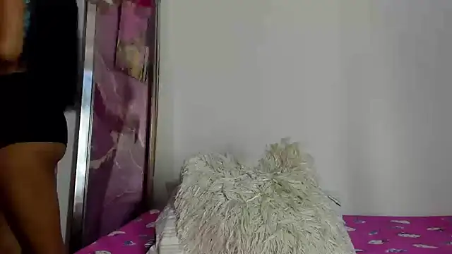 Snapshot of Prettygirl_012 chatting on January 2025 02:14:01 PM Prettygirl 012 online show from January 2025 02:14:01 PM