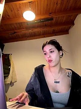 Snapshot of Lolykush chatting on October 2025 11:02:02 PM Lolykush online show from October 2025 11:02:02 PM