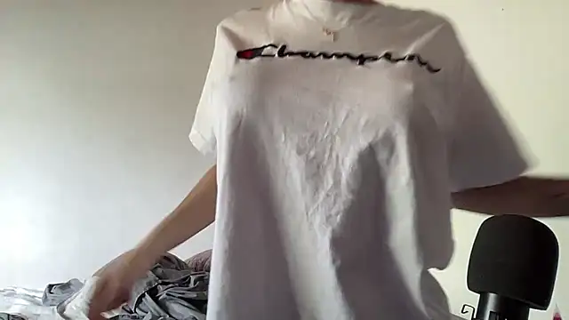 Snapshot of Lolykush chatting on October 2025 04:15:02 PM Lolykush online show from October 2025 04:15:02 PM