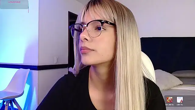 peyton golden1 online show from March 2026 03:32:02 AM