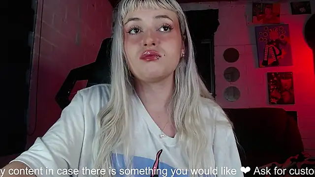 Snapshot of NEXT_DOOR_GIRL_ chatting on January 2025 05:30:01 AM NEXT DOOR GIRL online show from January 2025 05:30:01 AM