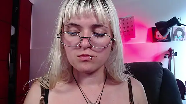 Snapshot of NEXT_DOOR_GIRL_ chatting on September 2025 09:49:02 PM NEXT DOOR GIRL online show from September 2025 09:49:02 PM