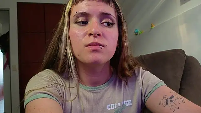 NEXT DOOR GIRL  online show from February 2026 10:22:01 PM