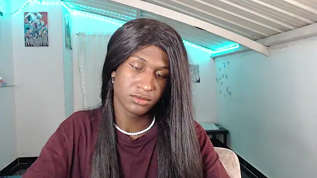 Snapshot of Angell_Dustt_ chatting on January 2025 03:37:01 AM Angell Dustt online show from January 2025 03:37:01 AM