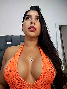 NiaSoler online show from November 2025 09:48:02 PM