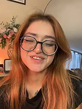 SweetJennaa online show from June 2026 10:58:01 PM