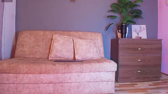 jade brunnette online show from April 2026 08:22:01 PM