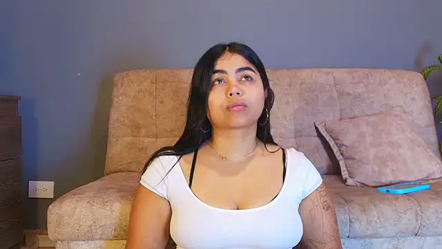 Snapshot of jade_brunnette chatting on May 2026 08:17:01 PM jade brunnette online show from May 2026 08:17:01 PM