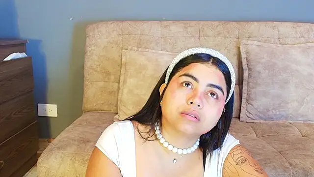 jade brunnette online show from July 2026 10:01:02 PM