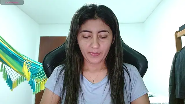danna peterson1 online show from July 2026 12:47:02 AM