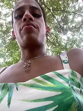 AlexaWarner online show from April 2026 06:06:01 PM