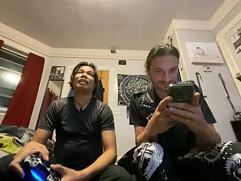 Roommatesgonewild online show from September 2025 12:10:02 AM