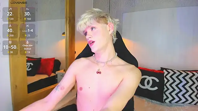 VladHellsing4 online show from February 2026 03:37:02 PM