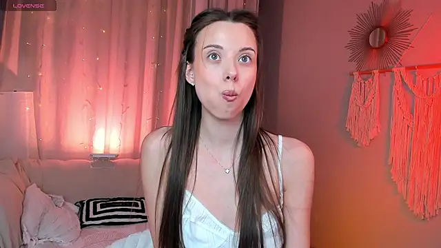 Goldy Grace  online show from March 2026 04:13:01 PM