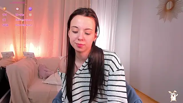 Snapshot of Goldy_Grace_ chatting on May 2026 04:14:02 PM Goldy Grace online show from May 2026 04:14:02 PM
