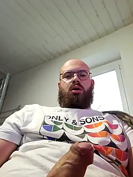 Snapshot of azagoul222 chatting on November 2025 04:07:02 PM azagoul222 online show from November 2025 04:07:02 PM