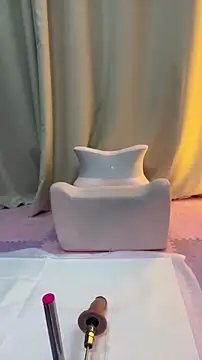 Nicole77-baby online show from December 2025 04:05:01 PM