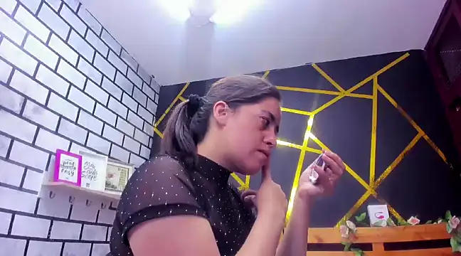 kathina giraldo online show from December 2024 02:01:01 PM