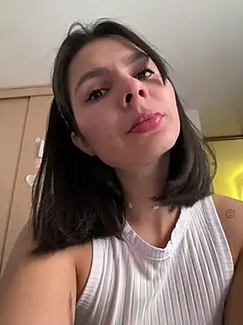 SofiaG  online show from December 2024 02:00:01 PM