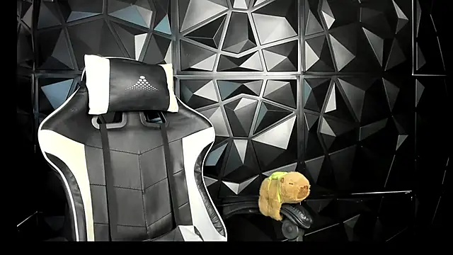 HelueHorny13 online show from March 2025 11:27:02 PM