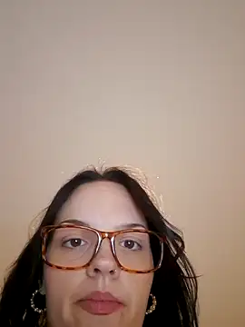 Jujuicy 97 online show from November 2025 07:32:01 AM