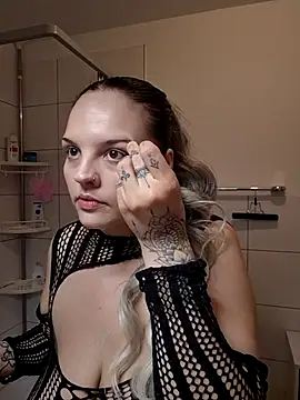 Jujuicy 97 online show from February 2026 06:01:01 PM