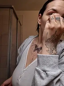 Jujuicy 97 online show from March 2026 07:34:02 AM