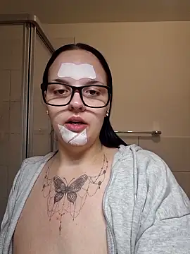 Jujuicy 97 online show from April 2026 08:09:01 PM