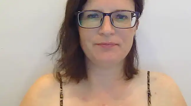 Snapshot of CrimsonMistress chatting on January 2025 12:11:01 AM CrimsonMistress online show from January 2025 12:11:01 AM