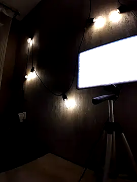 Snapshot of Cute_Hot_Alice chatting on January 2025 09:20:01 PM Cute Hot Alice online show from January 2025 09:20:01 PM