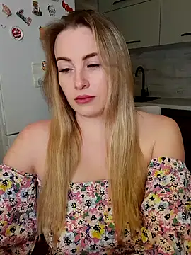 Snapshot of Cute_Hot_Alice chatting on February 2025 08:22:02 PM Cute Hot Alice online show from February 2025 08:22:02 PM