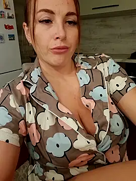 Snapshot of Cute_Hot_Alice chatting on October 2025 08:31:01 PM Cute Hot Alice online show from October 2025 08:31:01 PM