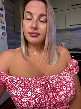 Snapshot of Cute_Hot_Alice chatting on July 2026 09:17:01 PM Cute Hot Alice online show from July 2026 09:17:01 PM