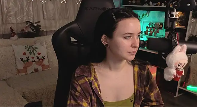 KiraLiLime online show from January 2026 06:00:02 PM