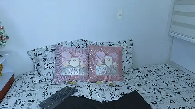 Lorenne Miller online show from December 2024 12:45:02 AM